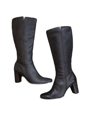 Coldwater Creek heeled Leather whipstitched zipper boots size 6.5
